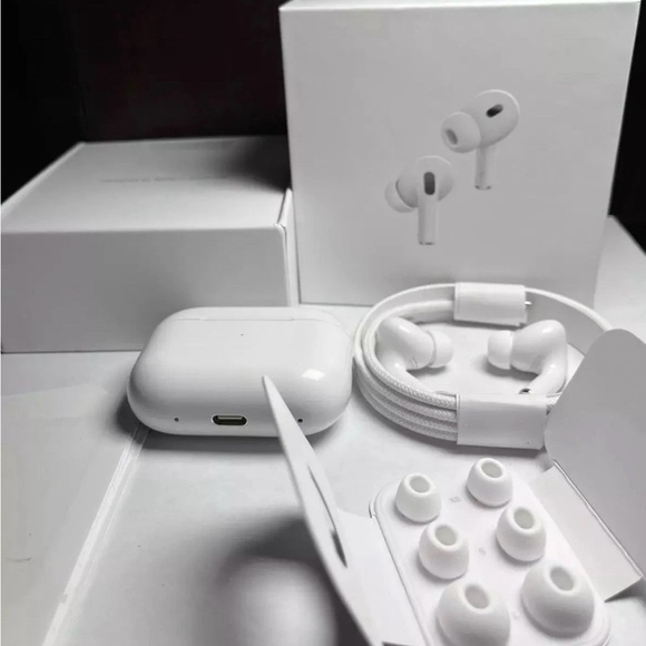 Wireless White Earbuds with Charging Case USB C (Sealed/New)